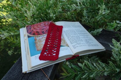 Red Shells Bookmark