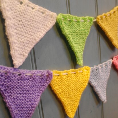Easy bunting flags