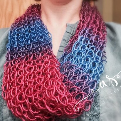 Lacy Eights Infinity Scarf