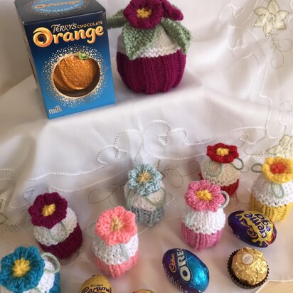 PRIMROSE EASTER EGG AND CHOCOLATE ORANGE COVER KNITTING PATTERN