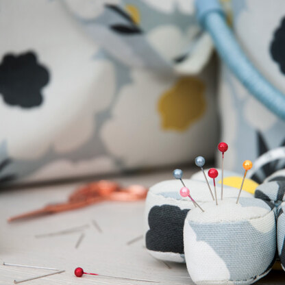 Hobbygift Scandi Floral Pincushion