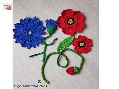 Bouquet of poppy and cornflower