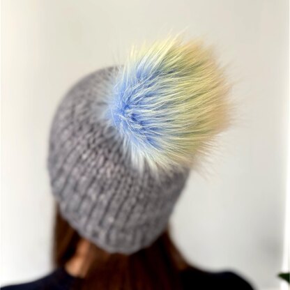 “Still Sea” Pompom Hat