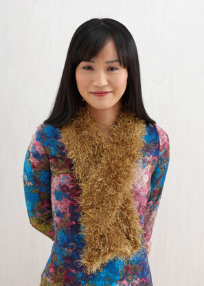 Beginner Knit Fur Scarf in Lion Brand Fun Fur - L0690B