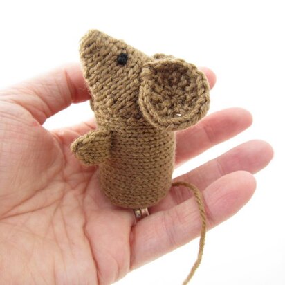 Mouse - knitting pattern