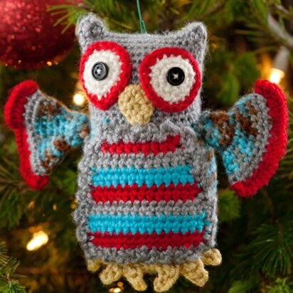 Hoot Owl Ornament in Red Heart Soft Multis - LW2651