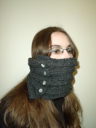 Crinkle cut cowl