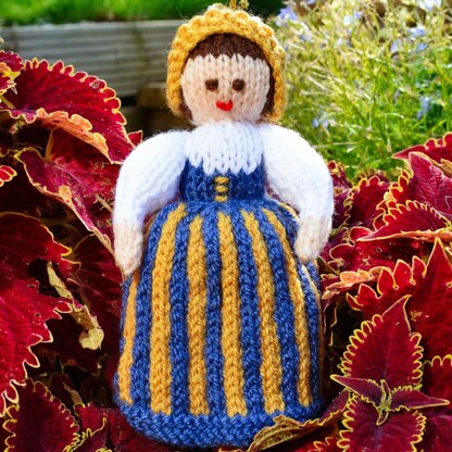 Finland National Costume Doll Knitting Pattern - Toy Knitting Pattern.