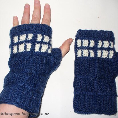 T.A.R.D.I.S. – Inspired Fingerless Gloves (Doctor Who)