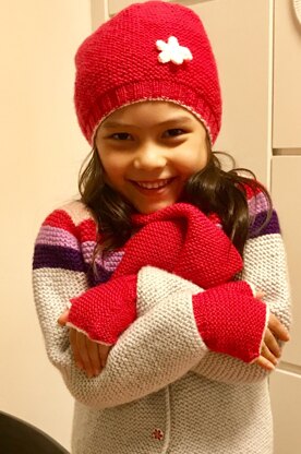 Fingerless gloves for big sister