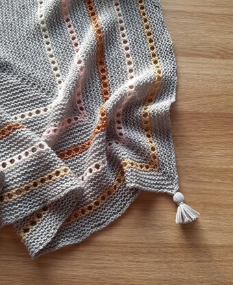 Aava Shawl