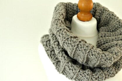 Bramble Cowl