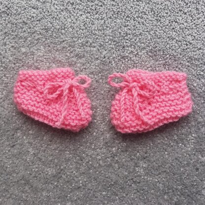 Preemie Garter Bootees