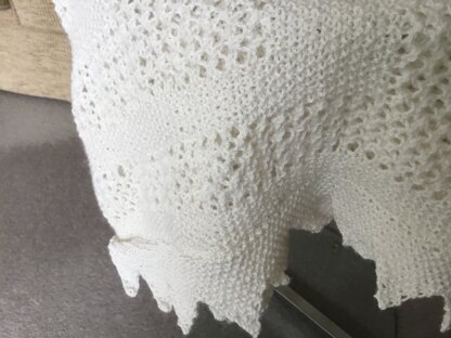 FREE Easy Baby Lace Shawl