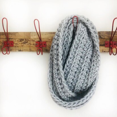 The Heide Infinity Scarf