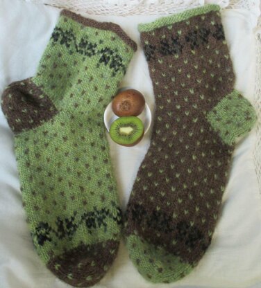 2 Lett Lopi balls Fruit & Berry Polka Dot Socks