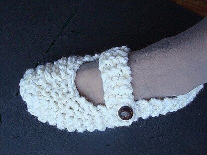 341, QUICK KNIT MARY JANE SLIPPERS