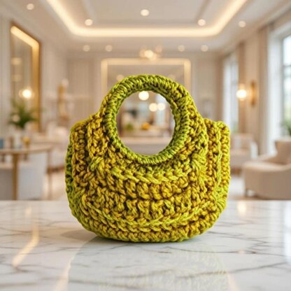 Crochet mini bag keychainCrochet Mini Bag Keychain Pattern | PDF + Video Tutorial