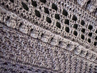 Flat Triangular Scarf "Galatea"