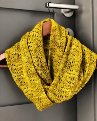 Melyn Cowl