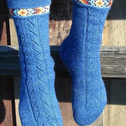 Indian Feather Socks (front design) - knitting pattern