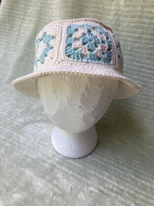 Granny square baby online hat