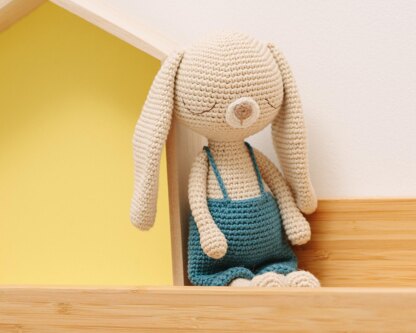 Crochet bunny pattern, amigurumi bunny