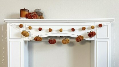 Crochet Pumpkin Garland 095