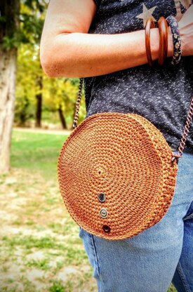 Round crochet purse