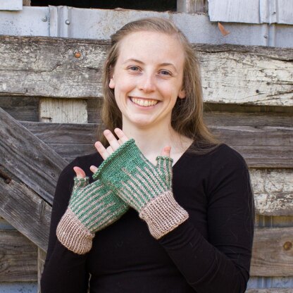 On the Farm Fingerless Mitts