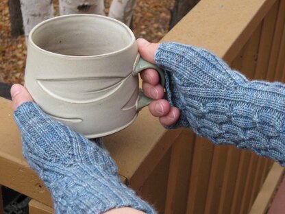 Pebbled Pathway Fingerless Mitts