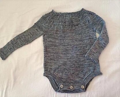 Little Leaf Onesie - Pdf & Video tutorial