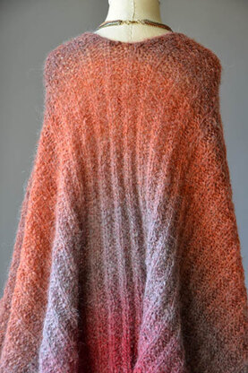 Banked Coals Poncho in Universal Yarn Revolutions PDF.