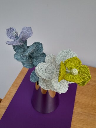 Platinum Wedding Anniversary Flowers3 #2