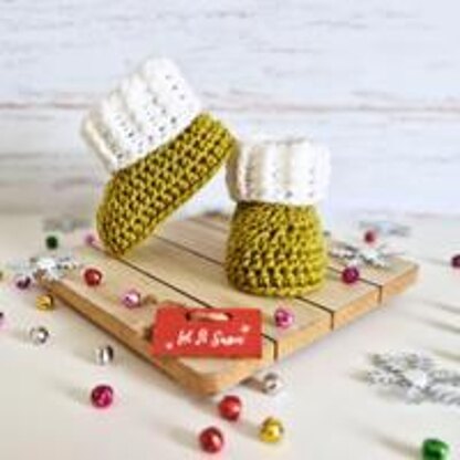 Ridged Cuff Baby Booties