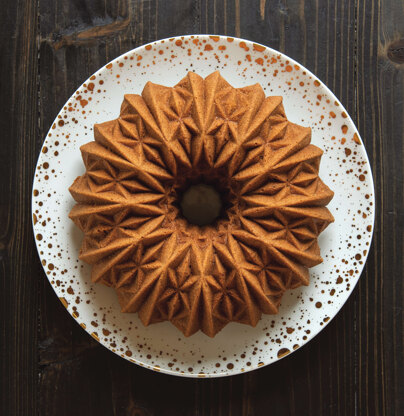 Nordic Ware Cut Crystal Bundt Pan