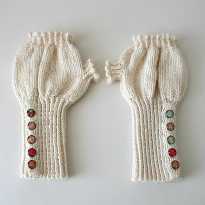 Buttoned Puff Mitts