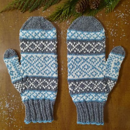 Winter Deer Mittens