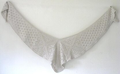 K834-Fun with Diamonds Shawlette