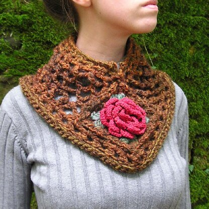 Rose granny square cowl