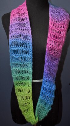 DIY // Knitting Loom Infinity Scarf