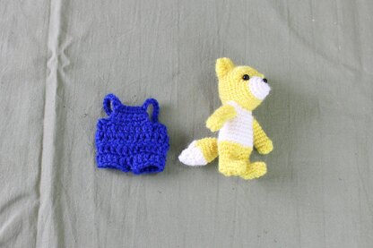 Tiny Fox with overall amigurumi / 小さなキツネのあみぐるみ