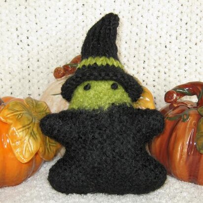 Hilda - the felted amigurumi witch