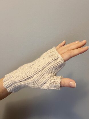 Machine Knit Fly Me To the Moon Mitts