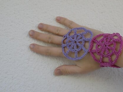 Round Motifs Mitts/Cuffs