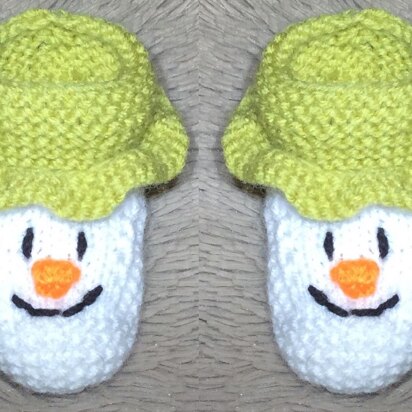 The Snowman Baby Booties