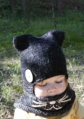 Cat earflap hat and cowl set