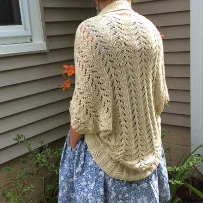 Lilium Shrug