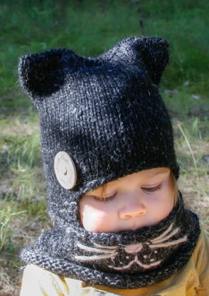 Cat earflap hat and cowl set