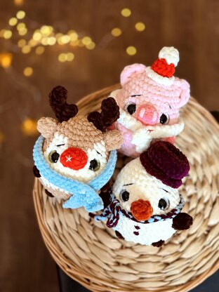 Holiday 3 in 1 - reindeer, snowman, piggy squishes